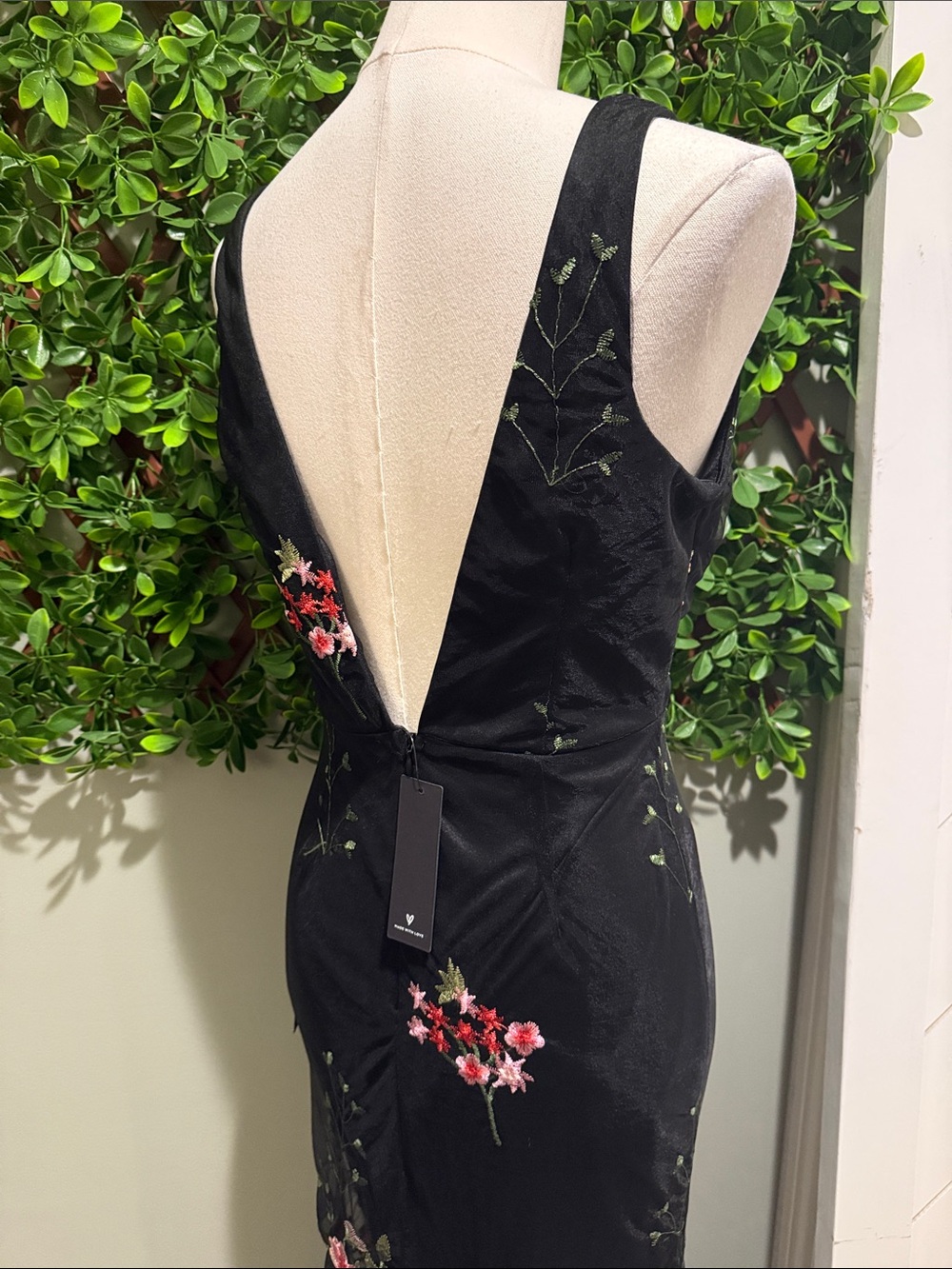 NWT-Soiree Blossom Black Floral Embroidered Mermaid Maxi Dress - Picture 14 of 16